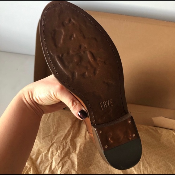 NIB: The Carson Boot by Frye - Picture 4 of 5